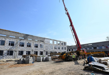 Алматыда мектеп құрылысын кешіктерген мердігерге екі апта уақыт берілді