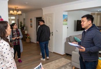 Когда гости переходят границы: в сети спорят о правилах поведения в чужом доме