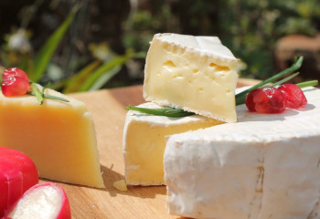 Тістің табиғи қорғаушылары: қандай тағамдар зиян, қайсысы пайдалы?