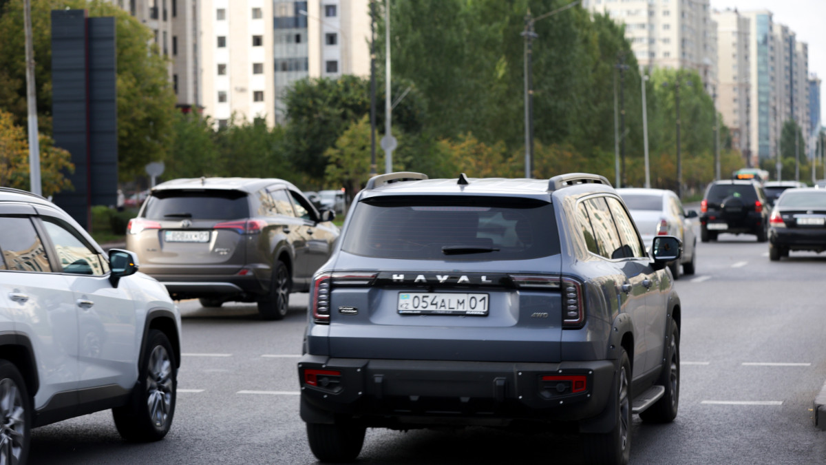  Арман Мухатов 