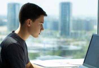 Где и как найти работу в Астане: реальная помощь от государства