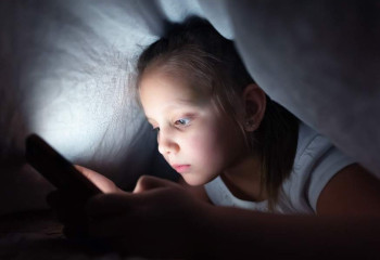 Тәжікстанда балаларға әлеуметтік желіні шектеу ұсынылды