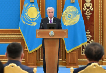 «Учитель дает ребенку ориентиры на его жизненном пути» - Президент поздравил с наступающим Днем учителя