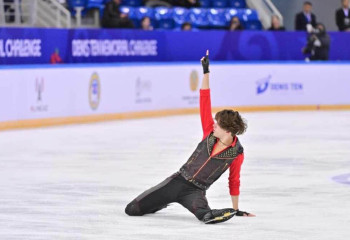 Шайдоров выиграл короткую программу на турнире памяти Дениса Тена в Алматы