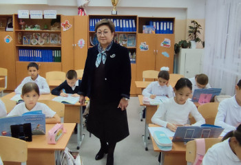 Гульнара Актымбаева: Учителю недостаточно любить детей
