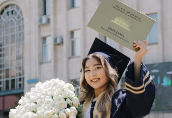 Қызыл дипломды медбике – бүгінде шәкірт тәрбиелеп жүрген биология мұғалімі