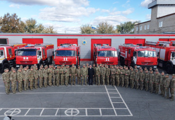 ТЖМ басшысы Қостанайда құтқарушыларға жаңа өрт сөндіру техникасын табыстады