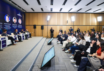 «AMANAT и AI: шаг в будущее»: партия презентовала цифровые инициативы на Digital Bridge