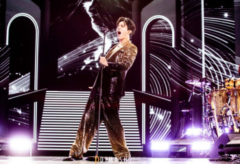 Димаш Құдайберген Madison Square Garden сахнасында ән шырқады