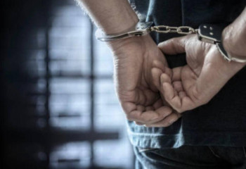 Астанада такси жүргізушісі қораптағы телефонды сатып жіберді