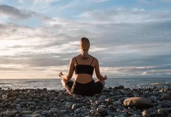 Күндіз сергек жүрудің қарапайым тәсілдері қандай