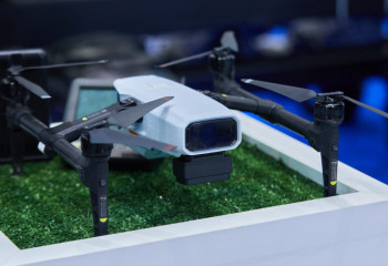 Дроны против птиц: как японские технологии защищают фермы от птичьего гриппа