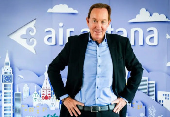 Питер Фостер покинет пост главы Air Astana после 20 лет руководства