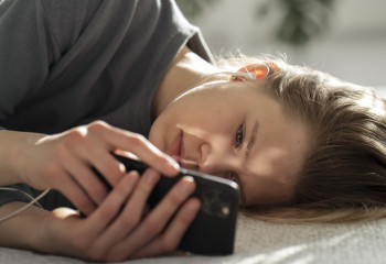 Смартфоннан қалай демалған дұрыс?