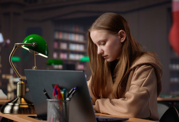 Студент пен жасанды интеллект: сабаққа дайындалудың заманауи тәсілі