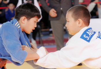 Баланы спортқа қай жастан берген дұрыс - маман кеңесі