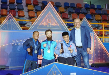 Давид Дегтярев үш дүркін әлем чемпионы атанды