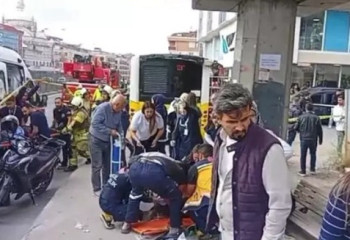 Түркияда автобус аялдамаға соғылды: жарақат алғандар бар