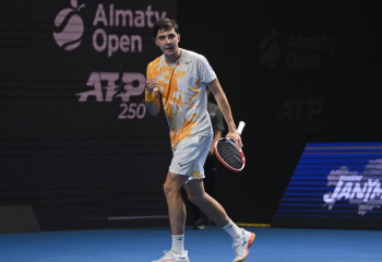 Теннисші Александр Шевченко Алматыдағы турнирді жеңіспен бастады