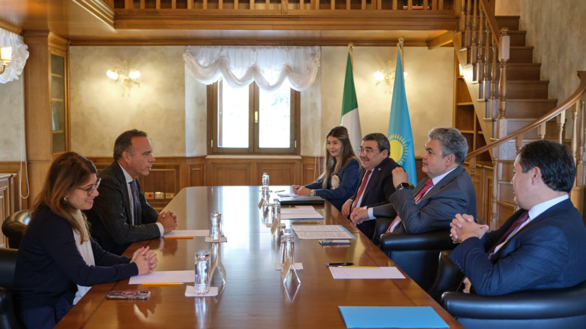  Kazakh MFA 