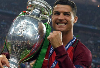 Әлемде ең көп табыс табатын футболшы анықталды