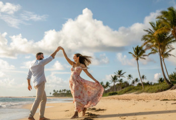 Романтический тренд в соцсетях: парень крутит девушку за руку — и они телепортируются по миру