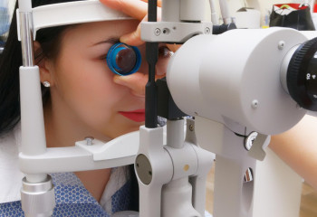 Кибер-имплант егде жастағы адамдардың көру қабілетін қайтарды