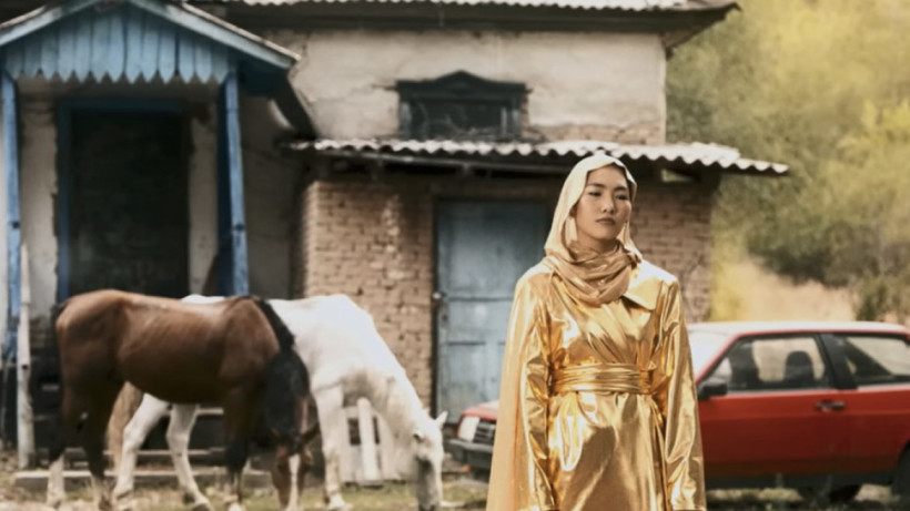  screenshot from video 