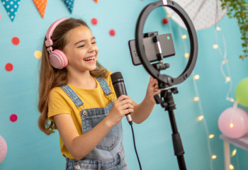 10-летняя школьница построила империю игрушек и стала мультимиллионершей