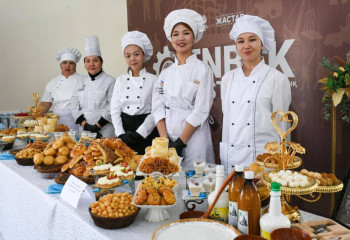 Алматы облысында республикалық жұмысшы жастар слеті өтті