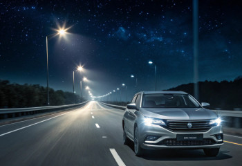 «Пригрозила высадить»: автоледи взяла трех попутчиков из Алматы в Астану и пожалела