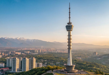 Что находится внутри легендарной телебашни Кок-Тобе в Алматы показал блогер