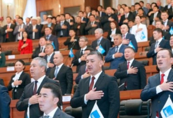 Қырғызстан депутаттары енді жалақы алмай, тегін жұмыс істейді