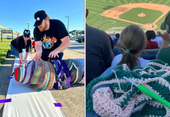 Женщина связала крючком шарф длиной с Эйфелеву башню и побила рекорд