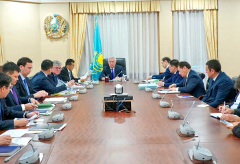 Deputy PM Serik Zhumangarin chairs meeting on new structure of  Baiterek holding