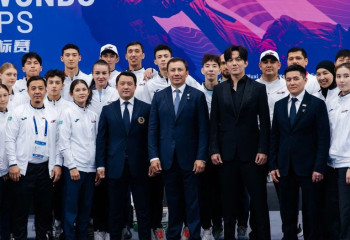 Геннадий Головкин World Taekwondo федерациясының президентімен кездесті