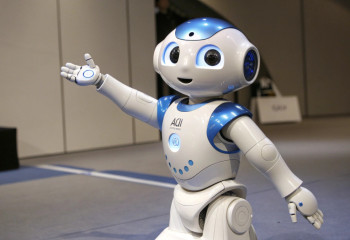 В Китае представили недорогого робота-ребенка