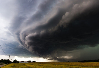 282 км/сағат жылдамдық: Ямайкаға 2025 жылдың ең қауіпті дауылы жақындап келеді