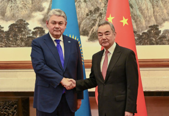 Chinese, Kazakh FMs outline prospects to strengthen eternal comprehensive strategic partnership