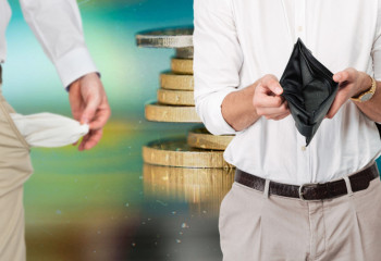 Адамды кедей қылатын 10 қателік: байлыққа апарар жолдағы кедергілер