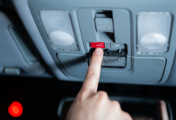 Енді SOS батырмасы жоқ көліктер тіркеуге алынбайды