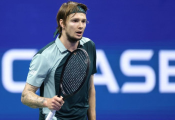 Париж мастерс: қазақстандық теннисші үшінші айналымға жолдама алды