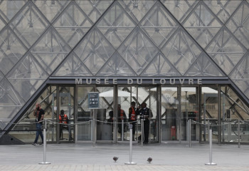 France arrests 5 more suspects over Louvre Museum burglary in Paris
