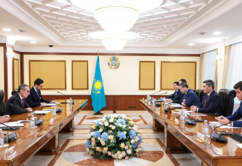 Kazakh PM holds series of meetings with participants of KGIR-2025