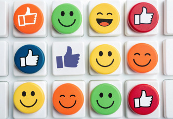 «15 лайков – это не мало»: в сети обсуждают, как соцсети исказили наше восприятие внимания