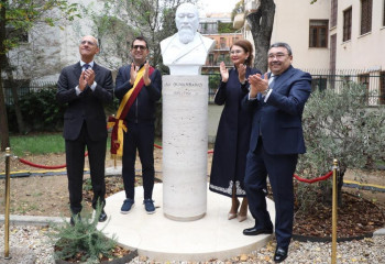 Рим қаласында Абайдың бюсті орнатылды