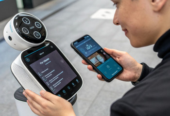 Илон Маск и смартфоны будущего: мир за гранью экрана