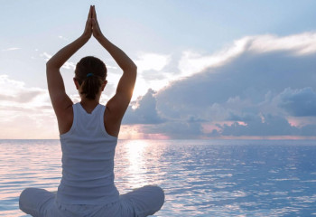 Ғалымдар бақытты өмір сүрудің екі негізгі факторын атады