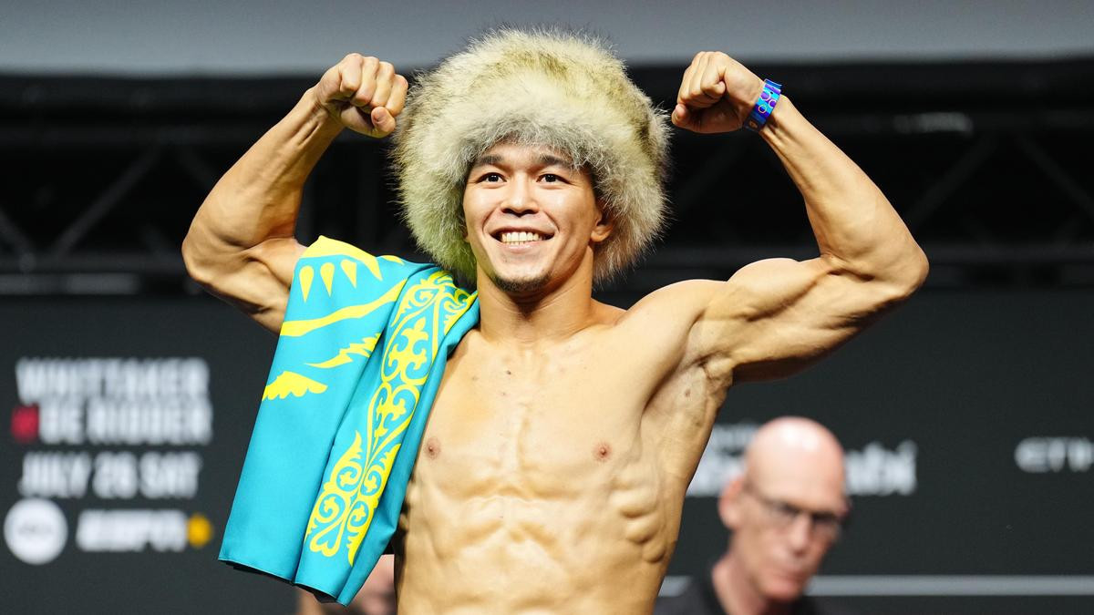  UFC.com 