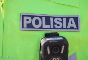 Полициядан қашқан мас жүргізушіні ұстау сәті видеоға түсіп қалды